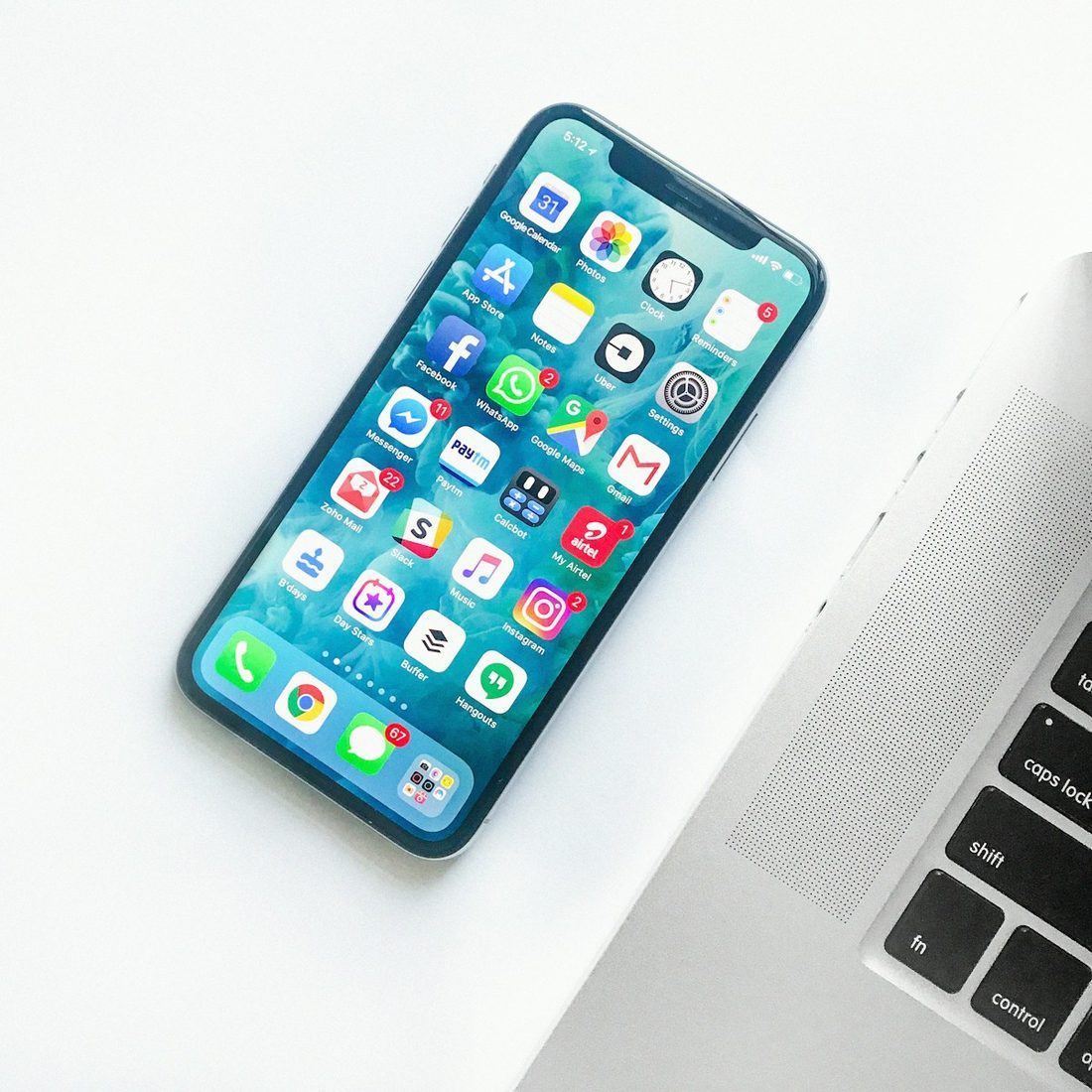UED APP 赛程与赛事列表界面示意